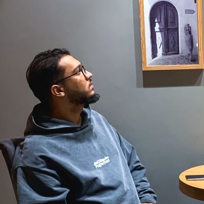 AbdulalimElmoz1's profile picture. 'مادام الأمل طريقاً فسنحيا'