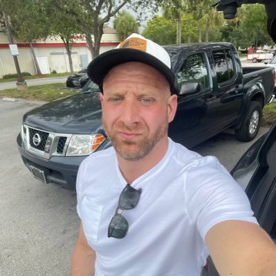 Married gay guy recently moved to Port St Lucie with hubby. Love to make new friends single or coupled welcome!                      Snap: jack_pharm