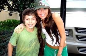 m_z2's profile picture. 