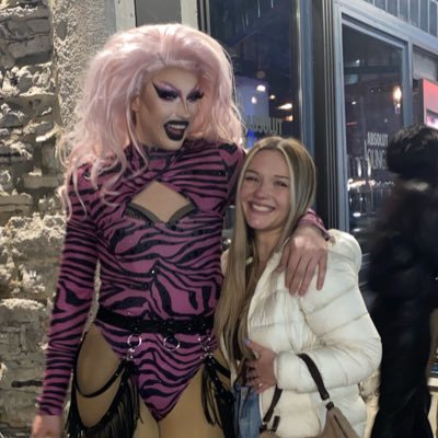 lauralexandres's profile picture. 