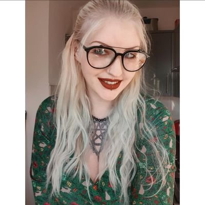 6'2.5 giraffe 🦒 - I don't care if I hurt your feelings. 
Choo choo trains not welcome. If you have pronouns in your bio - F-OFF
#teamterf #gettheSNPtofuck
😁