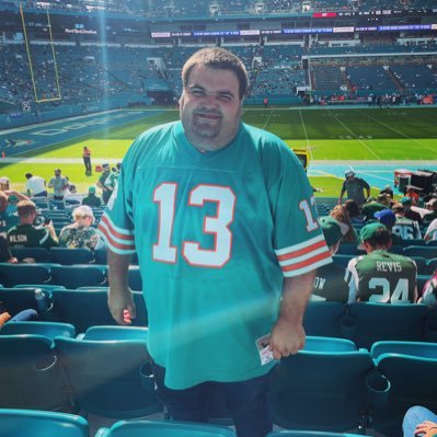 Podcaster-Co-host of the Northeast Beat, Avid Sports fan (Mets/Dolphins/Rutgers), Work in Sports Betting