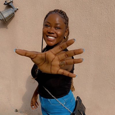 ms_anesi's profile picture. Project Manager||entrepreneur ||optimist IG: @im_so_lauren