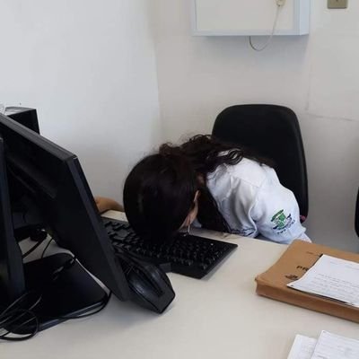 gótica suave e morta por dentro, médica pró lula, casadah e mãe de 4 gatos
🇵🇸
