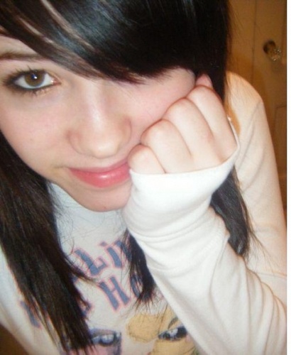 im simple sweet and cute if you want to know more about me just add me up on http://t.co/Yjz90M8QZK