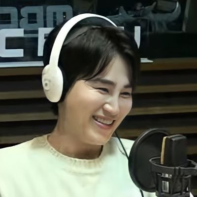 Sarangcho312's profile picture. 오르막길 함께 올라줘서 고맙고 사랑해~~🧡🧡🧡