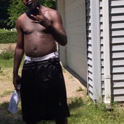 Cool 😎 DLAsF 🙌🏾 Good Energy 💯 Relaxation 🧘🏾♂️Smoke 💨 Drink , Looking for Communication and Good Vibes💆🏾Just A Freak Ass Hood Nigga From Detroit 💯😜