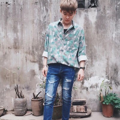 Rossie_69's profile picture. 