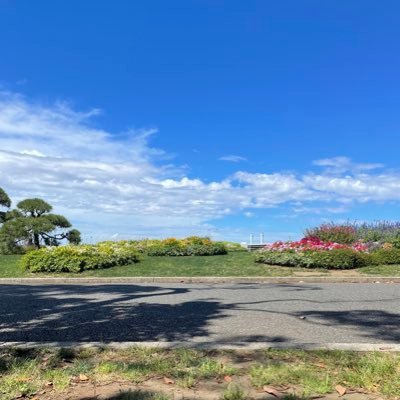 eaVimcL18uB7IGb's profile picture. 