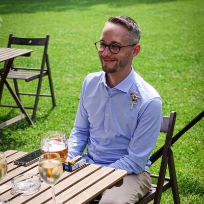 gaara_chan_igii's profile picture. Vegetarian, IT guy/gay, geek, frenchie's father etc.