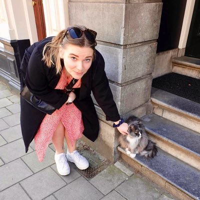 jahajulia's profile picture. Jurist och föreläsare at day, politiska rants och klipp på gulliga djur at night.