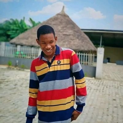 VegasNg's profile picture. There is nothing inife 💖🚶

Life is just a game 💖😩😩😩😩