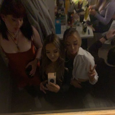 ellajanexo_'s profile picture. 