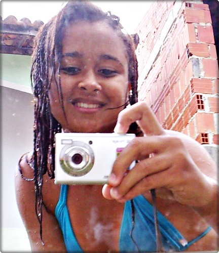 Sei que os dias passaram 
e eu vejo que o nosso
pra sempre acabou 
e nada do que nos foi 
contado desejos e sonhos
que a vida mudou ♪