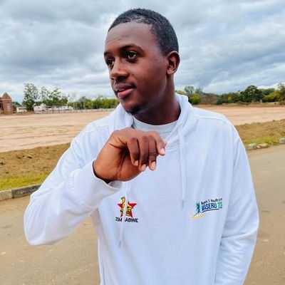 Ambassador wePeace✌️.
Student at the University of Zimbabwe 🇿🇼.
Manchester United  ❤and Real Madrid🤍fan.
I'm the chosen one flowers 💐  never pick themselves