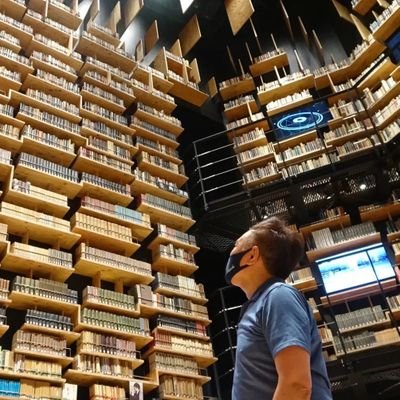 たけし文学と申します📖東京都千代田区飯田橋出身•You Tube📺やっていますのでチャンネル登録お願い致します🙏
好きな言葉•決して嘘をつかない!決してごまかさない!決して諦めない!
#ユーチューバー#プロレス#チャンピオンベルト#元アイドルオタク#サンリオ好き(シナモン)#鉄道ファン#スイーツ王子
