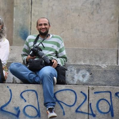 Fotógrafo, reportero gráfico, casi siempre en la calle, a veces en mi habitación. Escucho Above & Beyond 🎶IG nachoamiconi