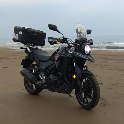 2019年、50過ぎのおっさんが、中型バイクの免許を取得。ソロツーメインで、時々キャンプしてます。無言フォロー失礼します。