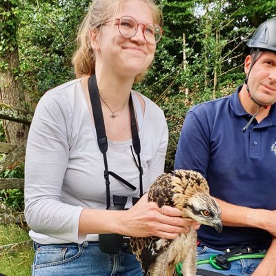 Wildlife conservationist & artist // Working on the Poole Harbour Osprey Translocation Project @harbourospreys // Trustee for @ospreylf 🦅 🏳️‍🌈 🏳️‍⚧️ she/her