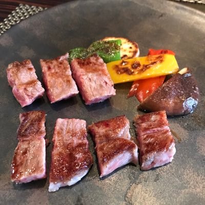 焼肉定食普通盛りで