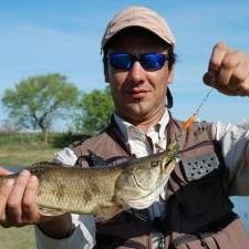 Somos una empresa ubicada en san pedro  dedicada al turismo aventura . Pesca recreativa y paseos fluviales por el rio parana