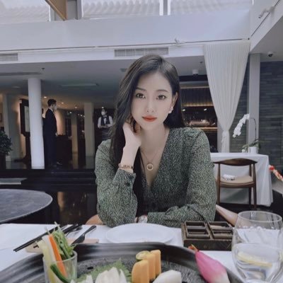 📍🇨🇳 🏴 🇺🇸I like golf ⛳️, traveling, driving, skydiving 🪂,skiing,horse riding 🐎.