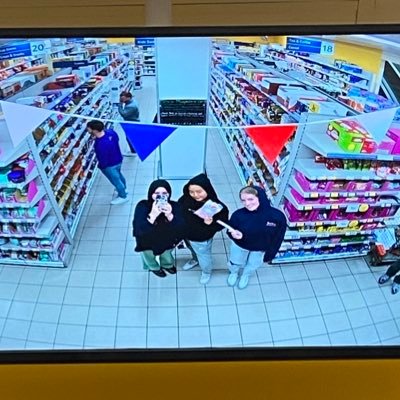 deemainnit's profile picture. cut a steezy homie some slack