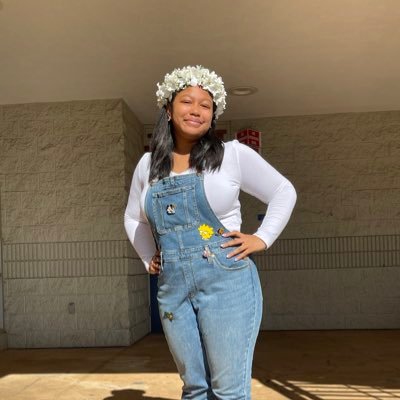 fairbearine's profile picture. Proverbs 3:5-6 🦆UO 26’ 🦆