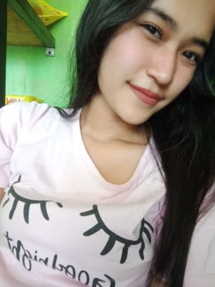 PutriYu40328373's profile picture. aku yang iya aja terus iyaaa