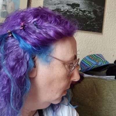 Mum. Wife. Daughter. Sister. Aunt. PEW. Forest School Leader. DDSL. Greenbelter. Sleep addict. All views and opinions are my own.