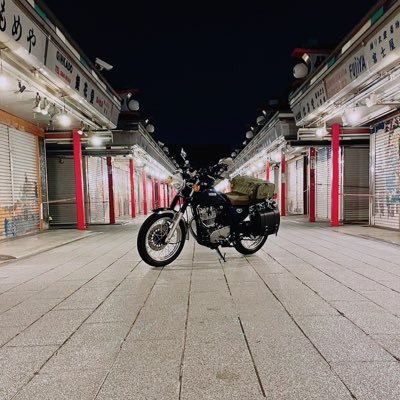 egtirCTPJFI37Vu's profile picture. どっかの会社員/｢海図にない海を帆走するには勇気がいる｣/元工業高校生/ソフトテニス前衛/アニメ好き/YAMAHA SR400乗りじゃい！