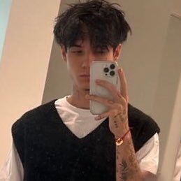 jxdtrres's profile picture. listening to them @jxdn