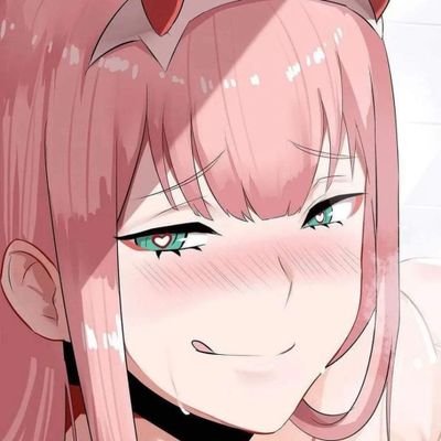 LORICMOFER98's profile picture. 