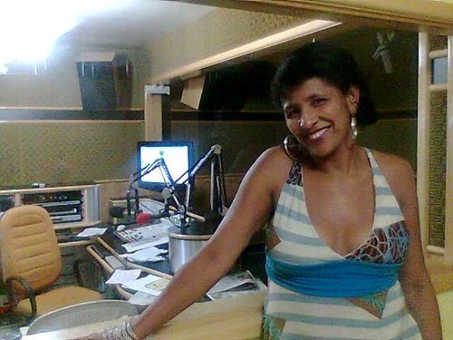 SandraLitoral's profile picture. Sou Locutora da Rádio Litoral FM em Barreiros-Pe e apresento o programa Show da Cidade de Seg a Sab a partir das 07:30hs.