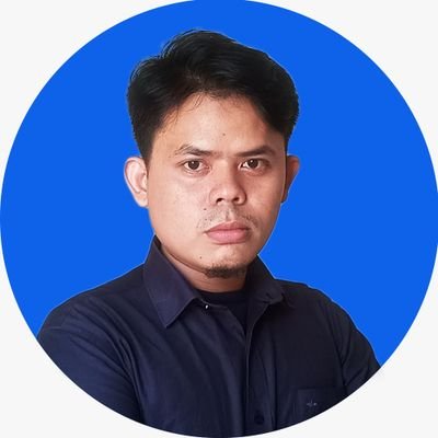 Hai, saya seorang desainer grafis freelancer yang berfokus dalam pengembangan identitas visual untuk meningkatkan branding dari sisi visual