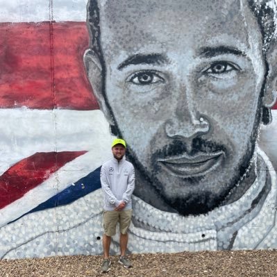 Huge F1 Fan | Proud supporter of Sir @LewisHamilton & @MercedesAMGF1 🏆🏁🇬🇧 | #TeamLH #LH44 | Dream is to meet Lewis & Jenson 🙏🏼 | WorldsFastestFamily #AMG