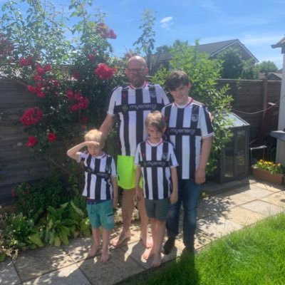 Pharmacist to the stars, #GTFC jolly boy and aspiring author. Father to Ethan, Dylan and Harry.