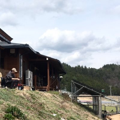 95 一級建築士 信州大 京都工繊 mendrisio🇨🇭設計、山を考えるオタクですがTwitterではそれ以外のことを呟きます そして、スタジアムを作るのが最終目標です。