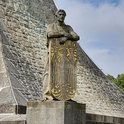 Prostý ozbrojený vesničan z pohraničí. Boj proti rudým sviním musí pokračovat.