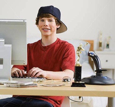 sobrinhoweb's profile picture. Eu gosto de fazer sites. Faço webdesigner por um precinho camarada! - Contato: www.sobrinho@internet.com - Mande suas sugestões por DM.