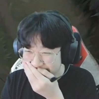pupuzeus11's profile picture. ⚡️🐯🐧😼🐶