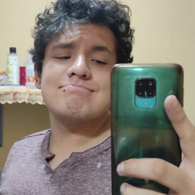 Salir disfrutar de todo sin excepción,viajar por trabajo en catering de cualquier tipo de evento, disfrutar de las artes en todo sentido, vivir y amar la vida.