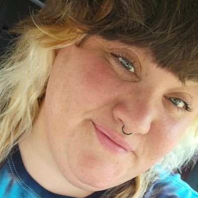 moonvibes44's profile picture. 