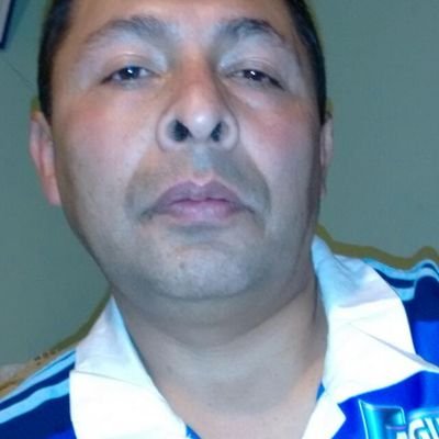 Una persona alegre y me gusta hacer cosas nuevas todos los días