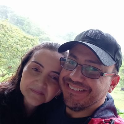 Padre, esposo, profesional en ventas y sistemas de información. Con ganas de dialogar y aprender. (el/he)