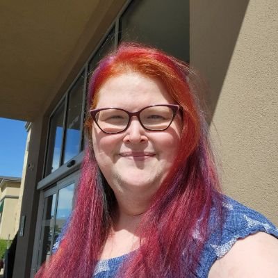 miekatilley's profile picture. she/her