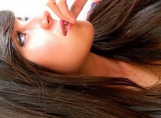 RebeccaHill_'s profile picture. follow back, if ask me.