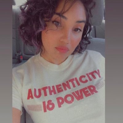 UnaVidaHealing's profile picture. Analyst Yogi Madre Healer