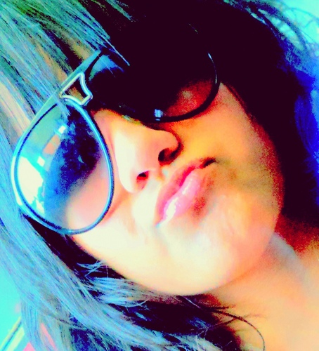 Eu Amo #Chocolate , 15 anos, #CorinthianA #FanáticA ,Solteira, Terror ,maquiagem , Festa , amigos , Deus ! Follow-me  ;3