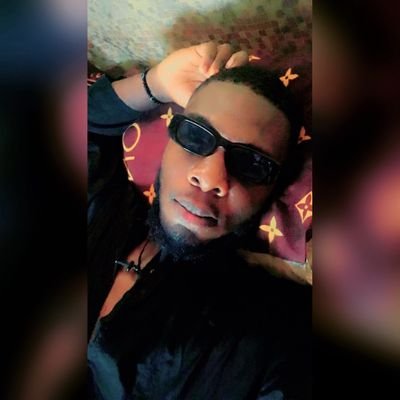 God's first son ✨
I'm alpha-male 💪
dark skinned n proud 🖤
September born n still counting 💯
#fashion model🕴️
#gym 💪
#football❣️
@hugelifestyle💰💃
